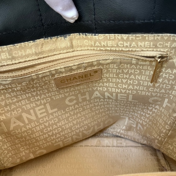 Authentic Chanel Chocolate Bar Tote - Picture 7 of 15